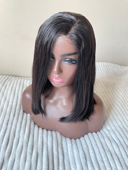 Straight short wig