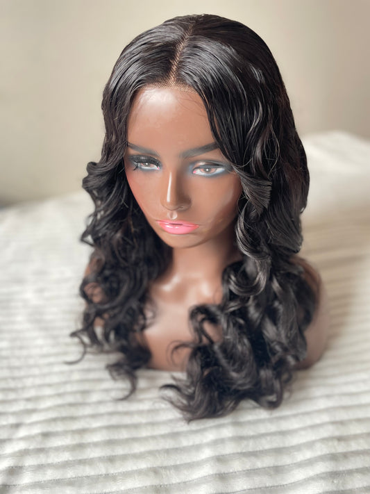 Loose wave wig